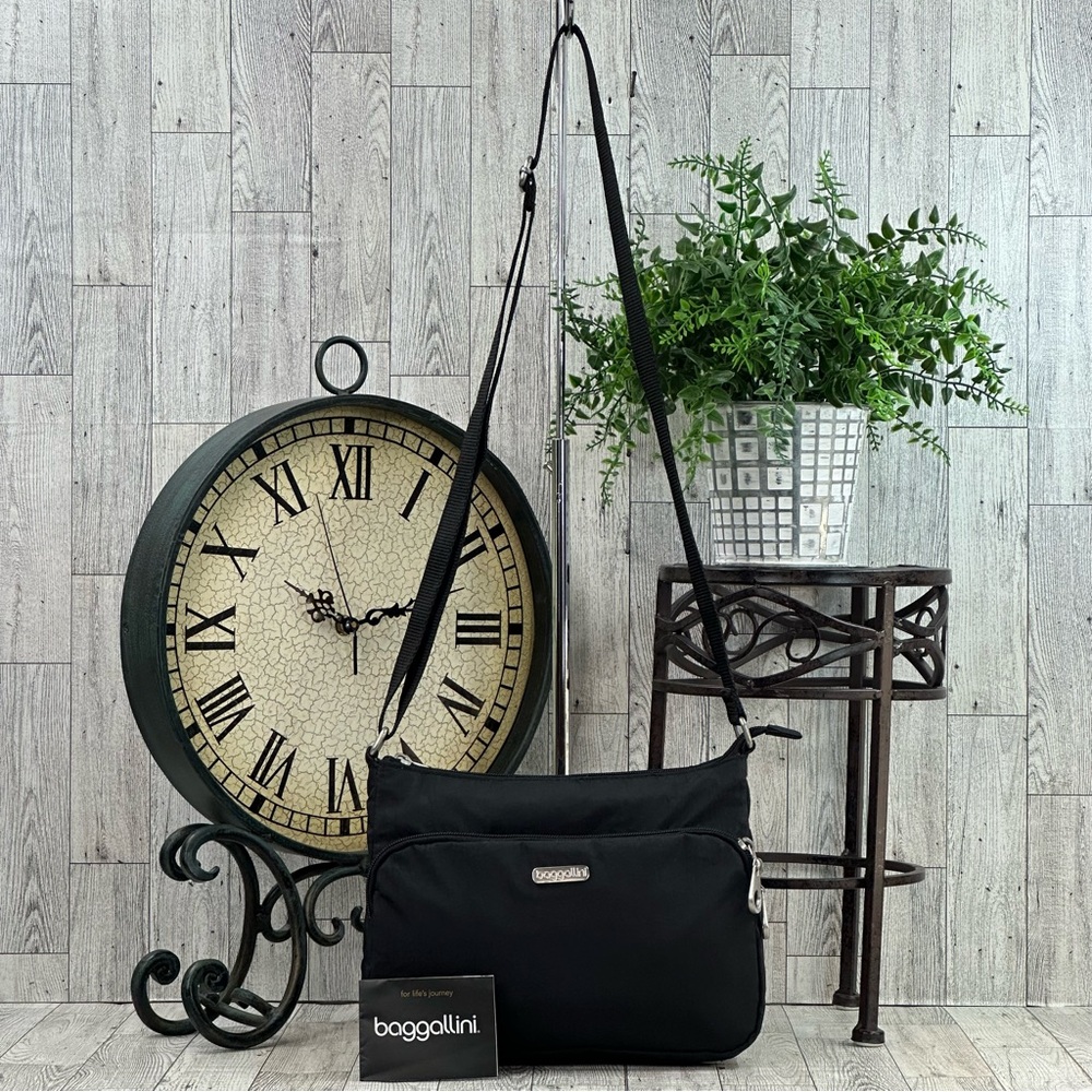 BAGGALLINI - Joey Black Large Crossbody Bag